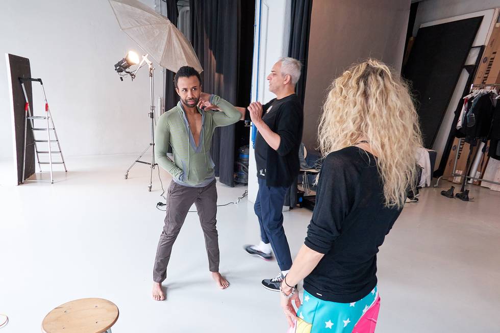 GABCovermodelMikeMaking-of-04.jpg GABCovermodelMikeMaking-of-04.jpg